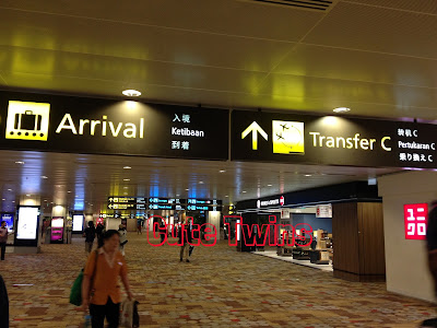 pengalaman menginap di changi airport