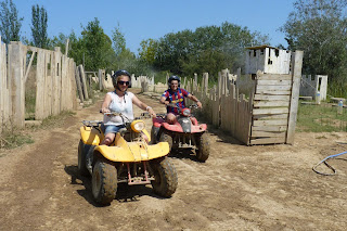 Yolanda con el Quad en Deltaventur.