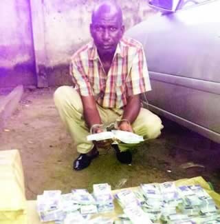 Notorious Suspect with Fake Currencies Escapes from Police as Search for Him Continues (Photo)