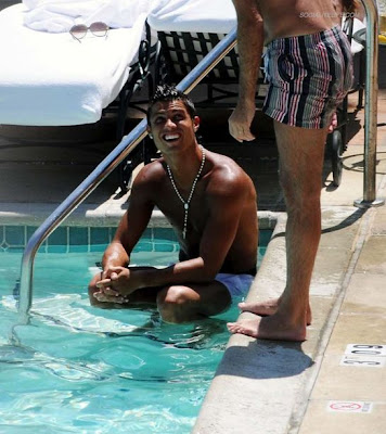 Cristiano Ronaldo Shirtless and Bulging 28 July 2008