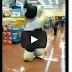 Mira a una 'vaca' bailando "Nene malo" en supermercado