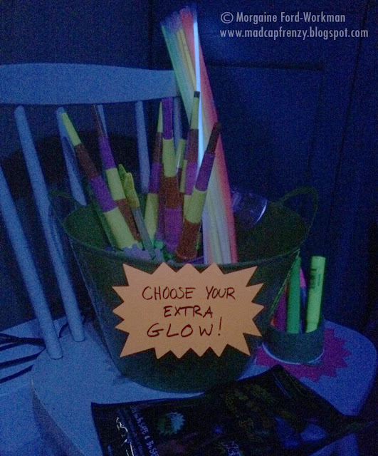 Glow in the New Year 2016 extra glow bucket