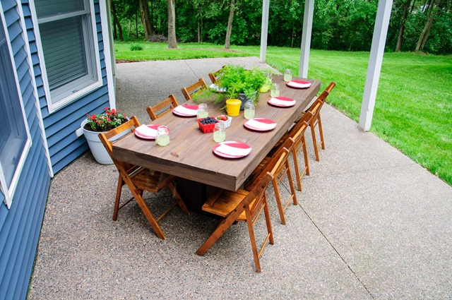 DIY Outdoor Patio Table