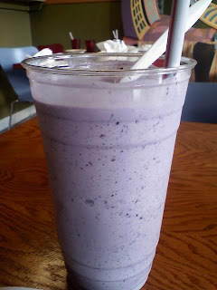 blueberry milkshake pic