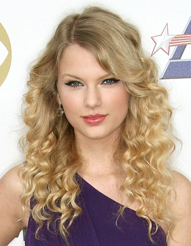 Labels Taylor Swift Wallpapers