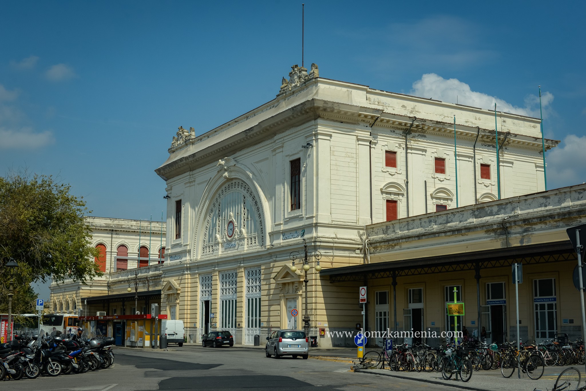 Livorno Dom z Kamienia, co zobaczyć, gdzie zjeść