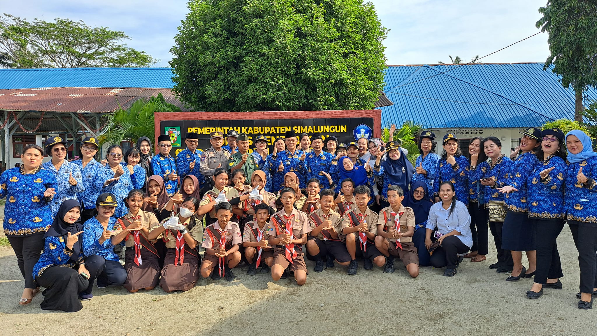 Peringatan Hari Pendidikan di SMP Negeri 1 Tanah Jawa Diikuti TNI Polri