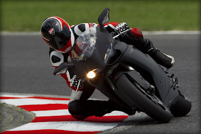 2011 Ducati 848 Evo Action