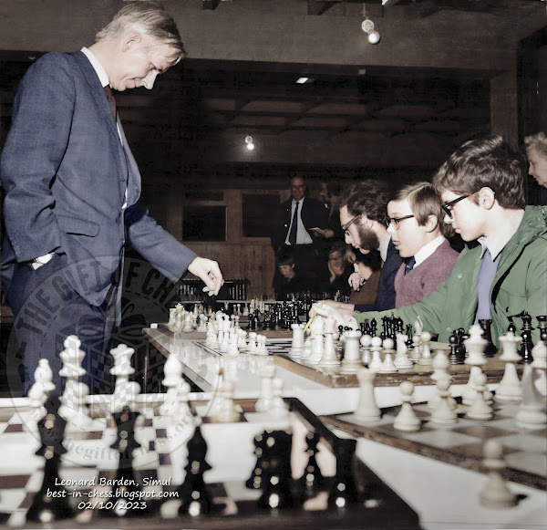 1970s, Oxford, United Kingdom. Ex-chess champ shows the way.