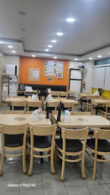 경기 이천 김밥집 테이블
