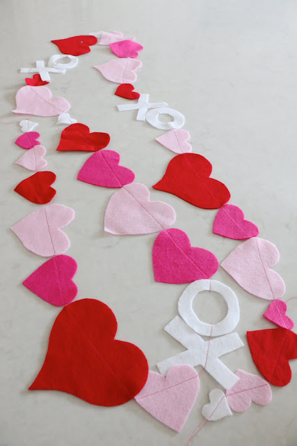 I used to but add together around pinkish flowers hither as well as at that spot until I decided I  Valentine Felt Heart Garland