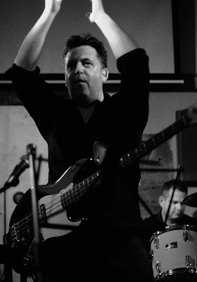 Musician clapping during performance, Toronto portrait photographer Rober Rafton