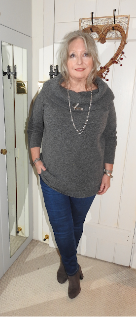 Chunky-great-bardot-jeans-grey-boots-pouting-Pensioner