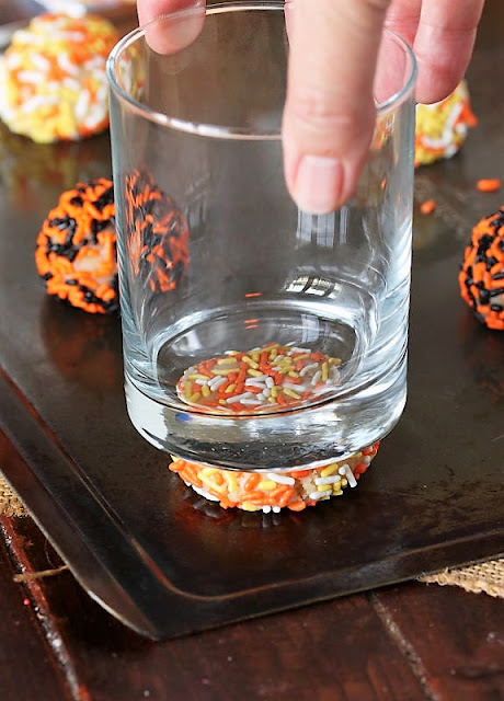 How to Make Halloween Sprinkle Sugar Cookies Image