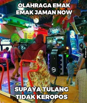 8 Meme Kocak 'Emak Zaman Now' yang Kelakuannya Bikin Geleng-geleng Kepala