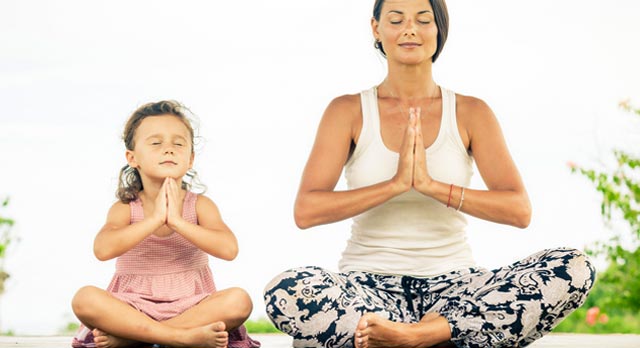 A meditar con tus niños. 4 técnicas sencillas para enseñarles cómo aquietar la mente 