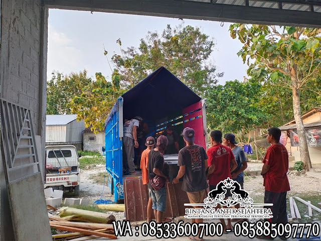 Pemasangan Makam Kristen Minimalis Dengan Batu Granit Hitam