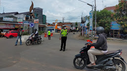 Kegiatan Rutin Polsek Jatibarang Laksanakan Gatur Lalin Berikan Kenyamanan Pengguna Jalan