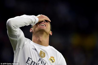 Ronaldo sẽ không thể chơi 3 trận đầu tiên cùng Real