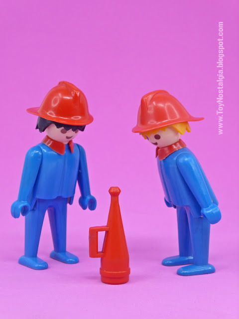 Playmobil - Bomberos Y el misterioso elemento rojo (Playmobil bomberos - Feuerwehr - Firemen - Pompiers)