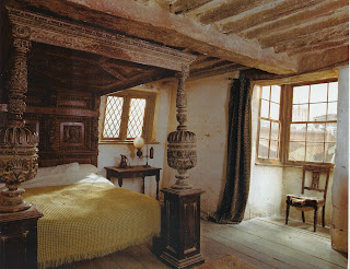 bedroom at leaky cauldron wizard s pub