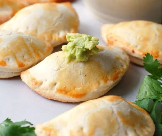 EASY CHICKEN EMPANADAS