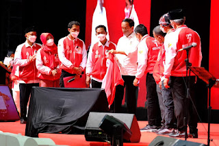 Relawan Muda Tim 7, Satu Sikap 2024 Bersama Jokowi 