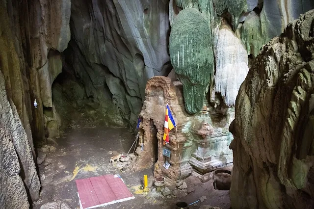 Prasat Chhngauk, The Temple with a Cave Beneath - Curious Facts Explored