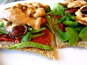 rawpizzamushroomsspinach