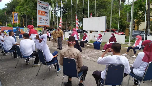 Hilangkan Resah dan Bangkitkan Etos Kerja, KPU Sumbar Lakukan Outbound.