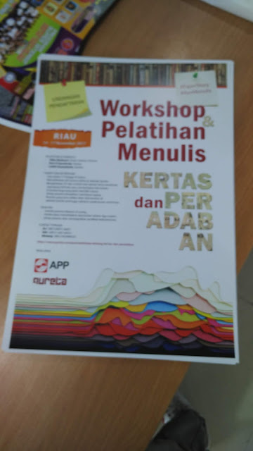 Brosur Workshop Pelatihan Penulis