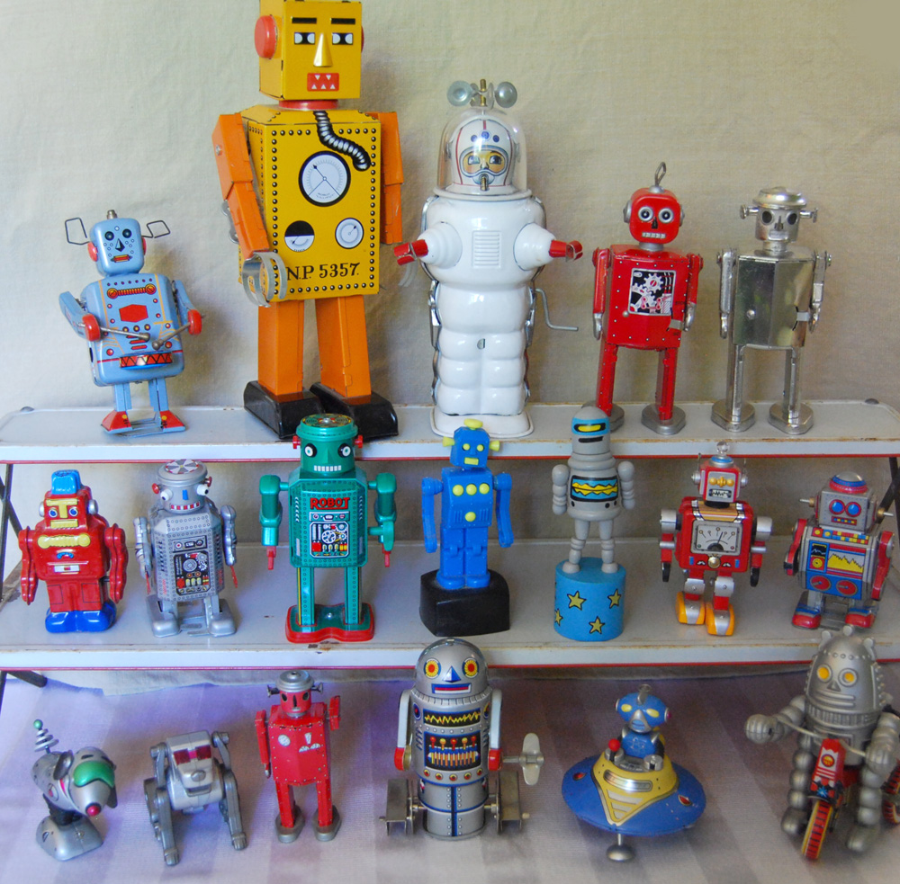 The Copycat Collector: COLLECTION 53: Toy Robots!