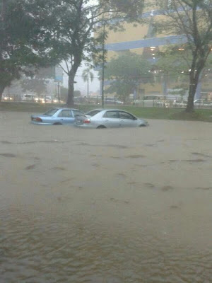 Gambar Banjir Kilat di Kuantan Disember 2012