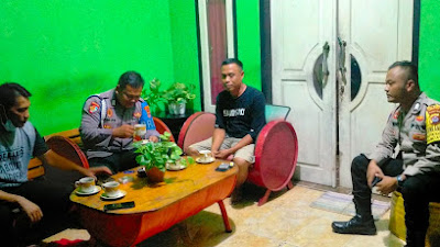 Pendekatan Dengan Masyarakat Melalui "Yuk Ngopi Wae" dengan Tokoh Masyarakat