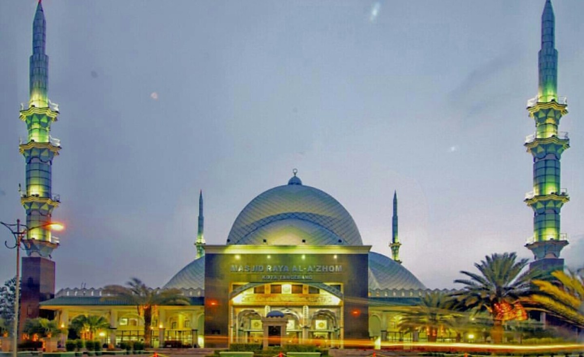 Hasil gambar untuk masjid raya al azhom tangerang jalan satria - sudirman sukaasih kota tangerang banten