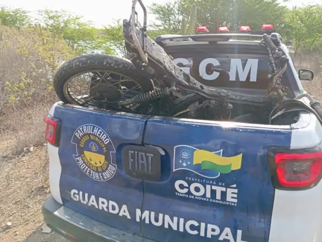 Pescador lança rede em açude e pega motocicleta em Conceição do Coité