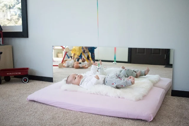 An overview of Montessori and Montessori inspired tactile baby mobiles.