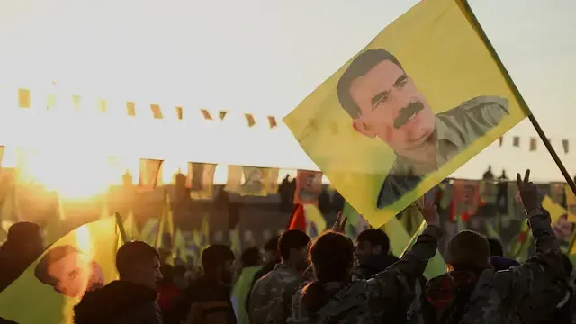 حزب العمال الكردستاني، وقف إطلاق النار، عبد الله أوجلان، تركيا والأكراد، قوات سوريا الديمقراطية، قسد، رجب طيب أردوغان، المسلحون الأكراد، شمال العراق، شمال سوريا، النزاع الكردي التركي، اتفاق السلام، الصراع المسلح، تركيا وحزب العمال، الحل السياسي، المفاوضات التركية الكردية.