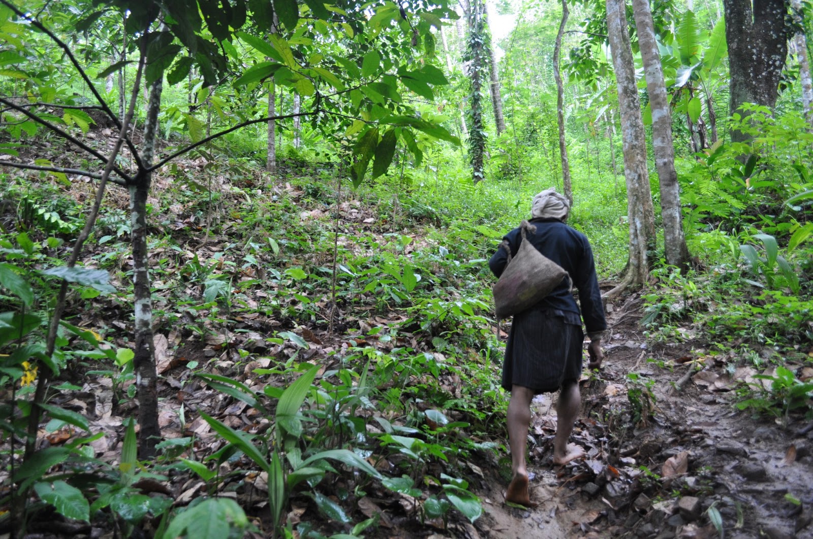 Komunikasi Antarbudaya: Gunung Ulah Dilebur, Lebak Ulah 