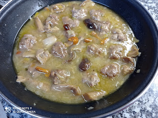 Albóndigas de ternera con salsa y setas