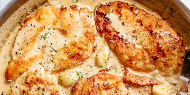 How To Make Creamy Garlic Chicken Breast at Home