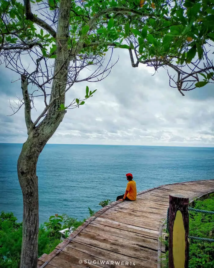 Pantai Surumanis Kebumen Jawa Tengah