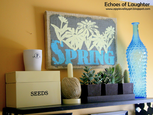I happened to stumble across the fabulous burlap Spring sign while I was 