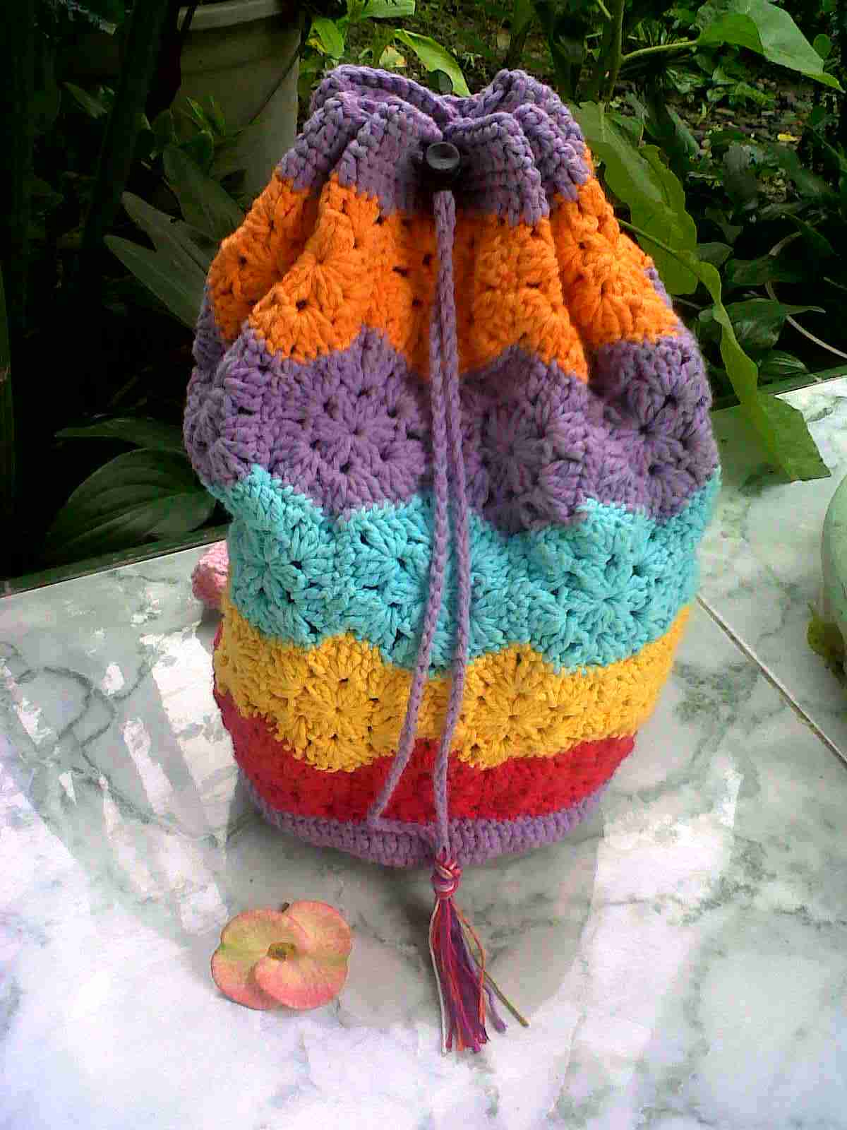  Rajut  Merajut by Norika Ayu Dewi Square Rainbow Bag 