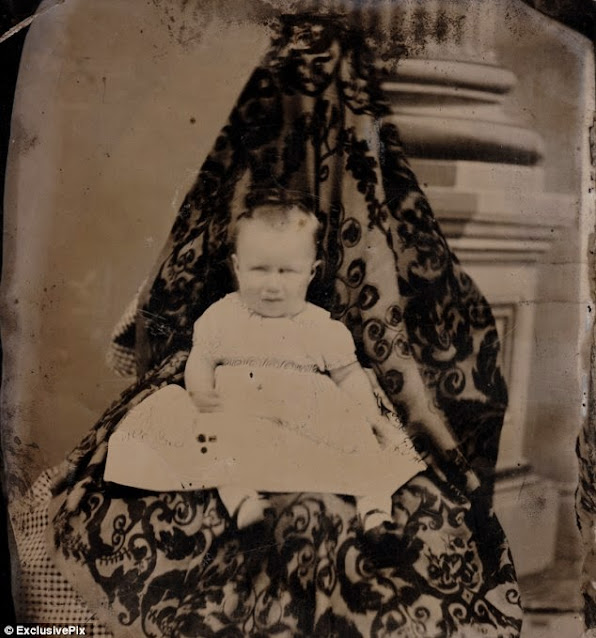 Maman Invisible — The Peculiar 19th-Century Photography Trick by Omar Cherif, One Lucky Soul