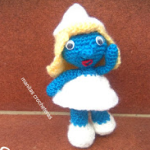 http://manitascrocheteras.blogspot.com.es/2017/08/pitufina-amigurumi.html