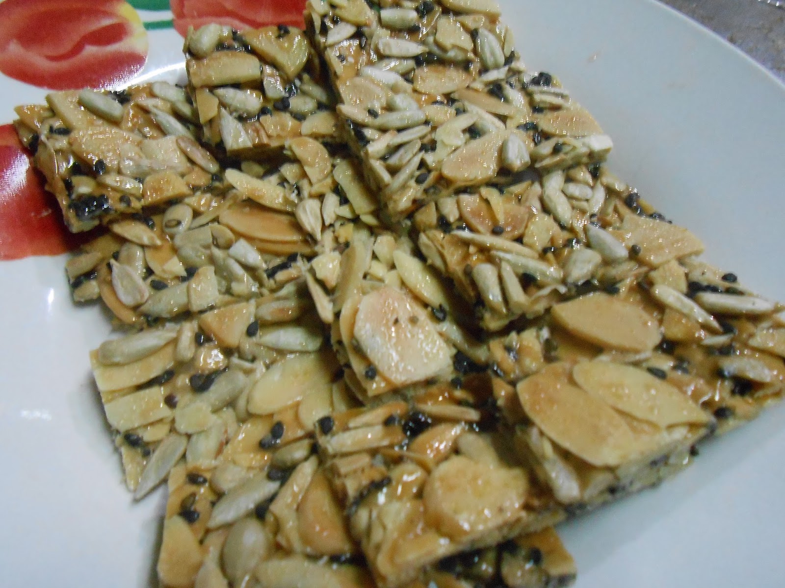 TENERA~: Florentine Cookies/ Crunchy Mixs Nuts