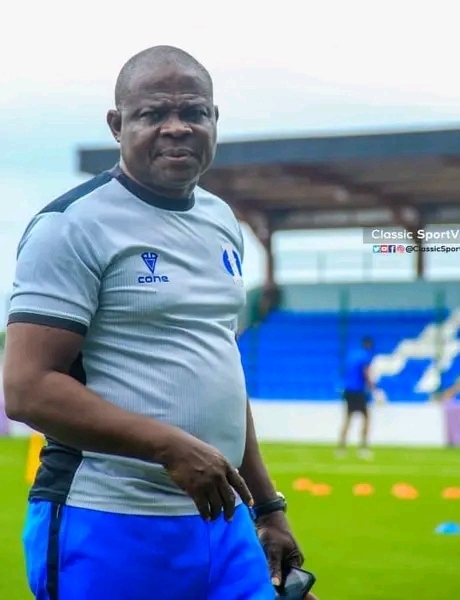 Shooting Stars Coach Gbenga Ogunbote shifts attention to NPFL