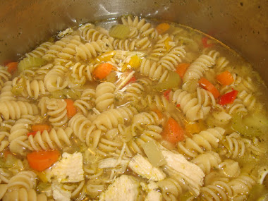 Chicken veggie spiral pasta soup