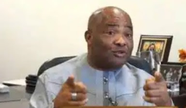 Gov’r Hope Uzodinma Narrowly Escapes Lynching, As Hoodlums Attack Convoy 